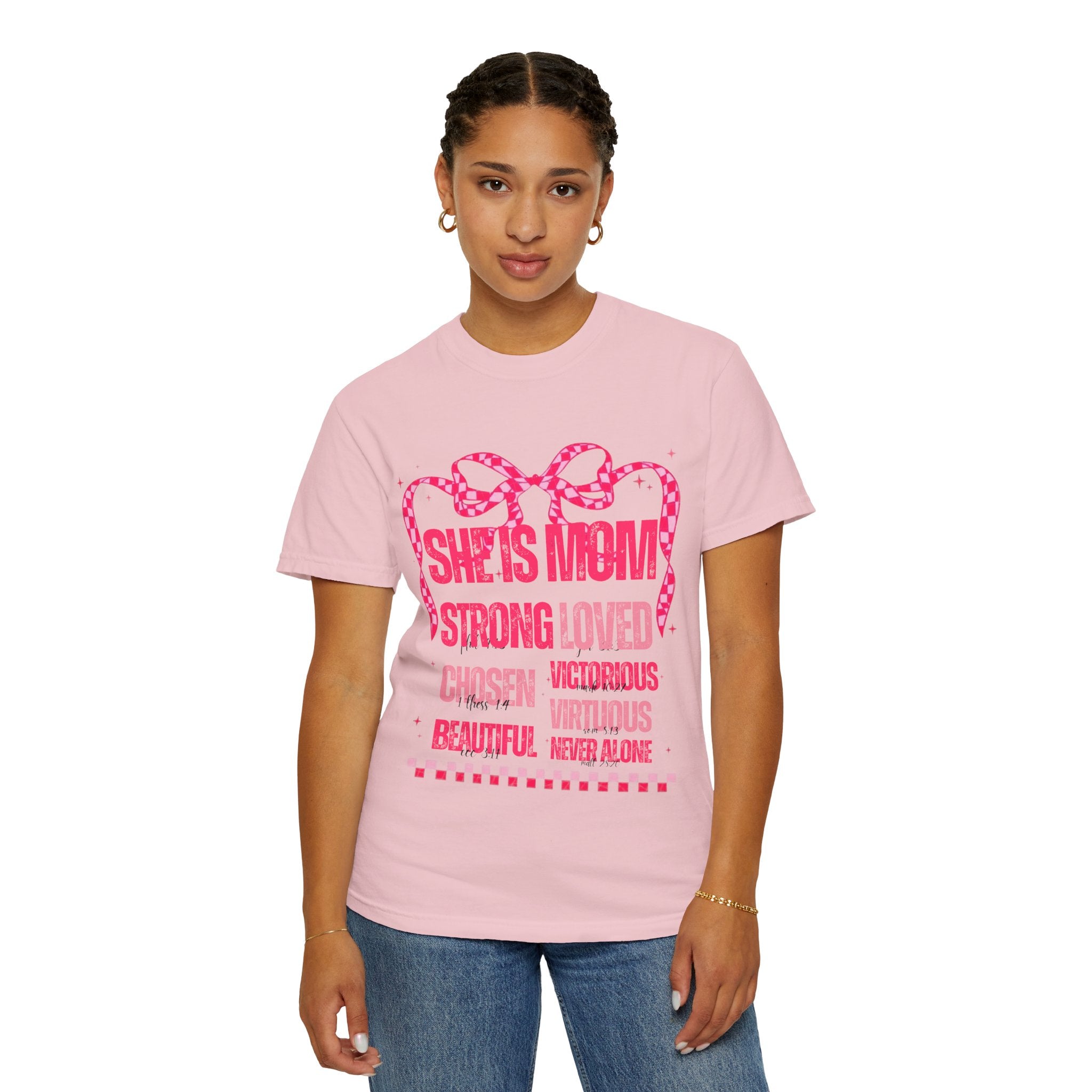 "MOM" Graphic Tee
